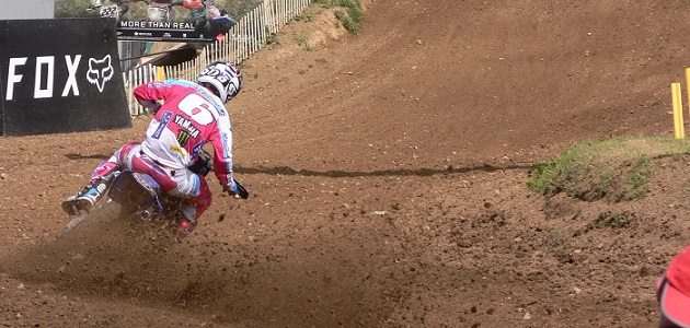 Benoit Paturel tente tout pour dÃ©passer Jeremy Seewer au Grand Prix de France